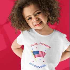 TRO, FRIHET OCH Fyrverkerier FJÄRDE JULI T Shirt