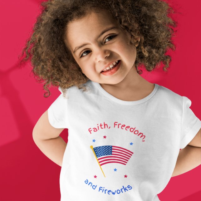 TRO, FRIHET OCH Fyrverkerier FJÄRDE JULI T Shirt (Skapare uppladdad)