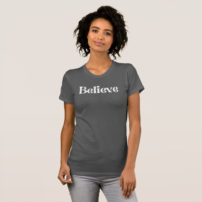 Tro kvinnors Bella+Canvas Slim Fit T-Shirt (Hel framsida)