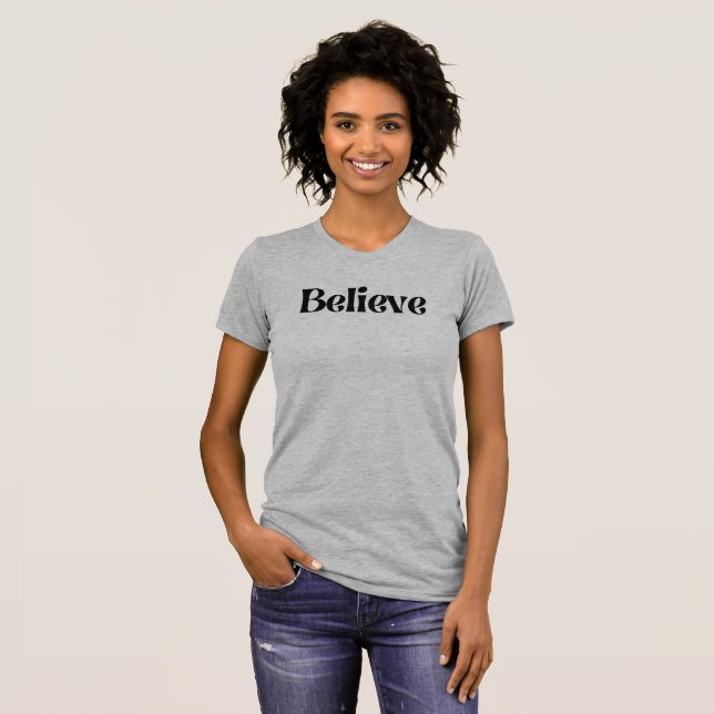 Tro kvinnors Bella+Canvas Slim Fit T-Shirt (Hel framsida)