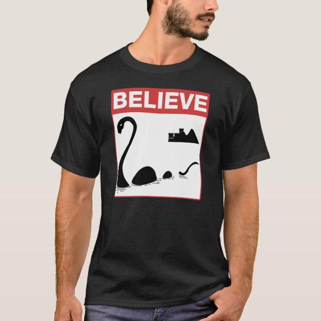 Tro Loch Nessmonster Tee (Framsida)