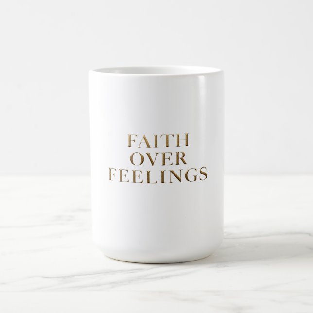 Tro över Känslor – Kristet Fitness Motivation Kaffemugg (Center)