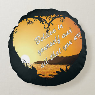 Tro på dig själv - inspirerande hjärta rund kudde