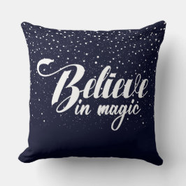 Tro på Magic Midnight Blue Dekorativ kudde