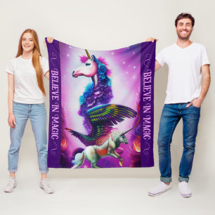 Tro på Magic Rosa Unicorn Fleecefilt