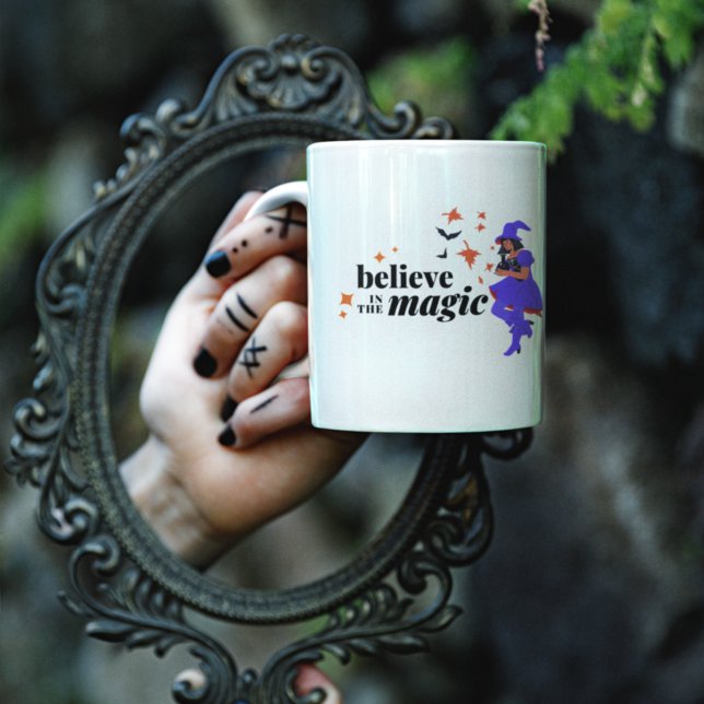 Tro på Magic Witch Halloween Två-Tonad Mugg (Skapare uppladdad)