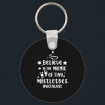 Tro på magin i Tiny Mistletoes Nicu Nurse Nyckelring<br><div class="desc">Tro i Tiny Mistletoes Nicu Nurse jul-julklämma, matchande, familj, julafton, god jul, 2021, lycklig, nytt,  år, 2022 jul 2021 matchande familje-Pajamas</div>