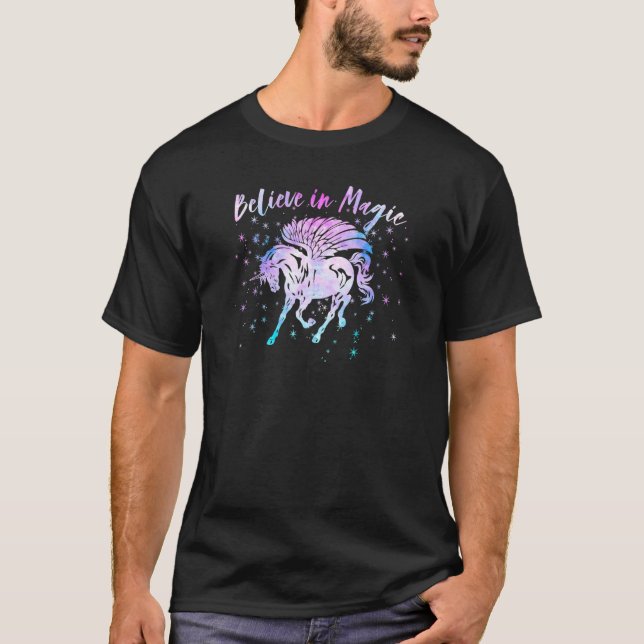Tro På Magisk Enhörning Pegasus Flygande Bevingad  T Shirt (Framsida)