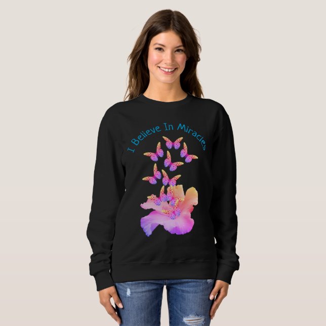 Tro på Miraceae Hibiscus Flower Butterflies T Shirt (Hel framsida)