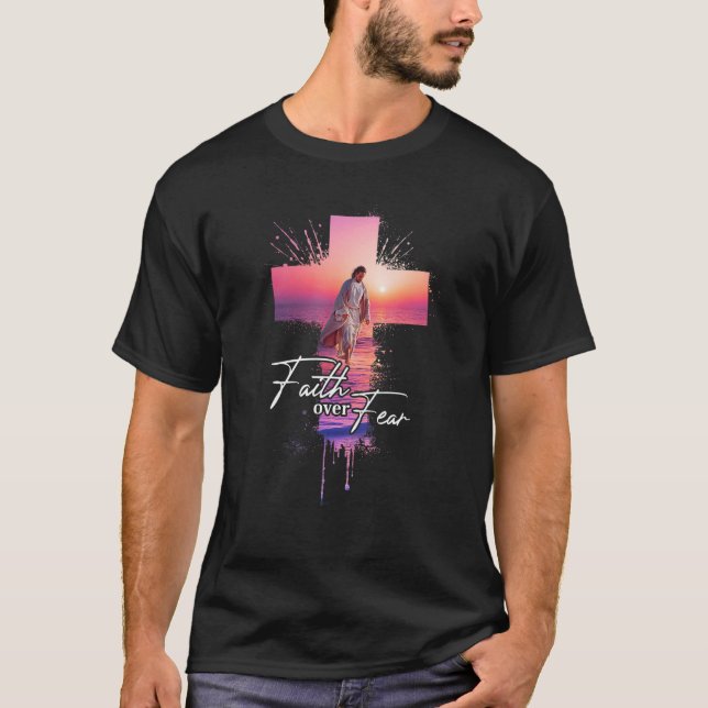 Tro på rädsla Jesus står på vatten Jesus Saves T Shirt (Framsida)