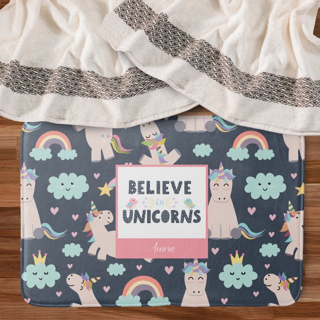 Tro på Unicorns Blue och Rosa Girl Girl Mönster Ki Badrumsmatta (Skapare uppladdad)