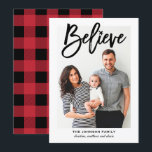 Tro Religiösa Julfoto Helgdag Julkort<br><div class="desc">Sprid munterhet i år med modern helgdag-kortdesign som säger "Tro". Välj en urklippsform eller texturerad papper för en luxuriös extra-beröring. Se vår butik för mer delar så här!</div>