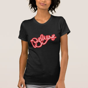 Tro röd och vitdamt-skjorta tee shirt