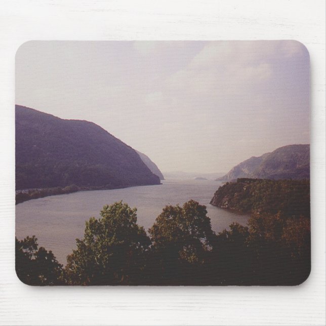 Trofén pekar musmatta (Framsidan)