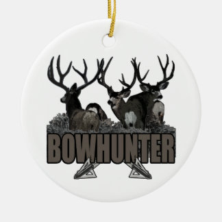 Trofén sparkar bakut Bowhunter Julgransprydnad Keramik