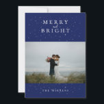 Trollbunden vinter blå fotohögtidskort julkort<br><div class="desc">Eleganta och enkla vita stjärnor på festlig blå,  "Glad och ljus" högtidskort.</div>