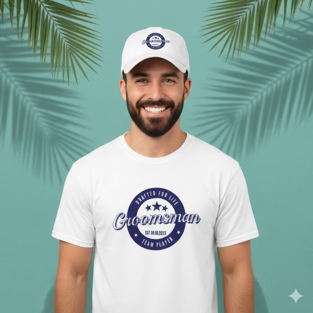 Trolovad mans dräkt för livets blå cirkulära vapen t shirt (Groomsman Drafted for Life Navy Blue Circular Crest Shirt and Groomsman Sports Style Hat)