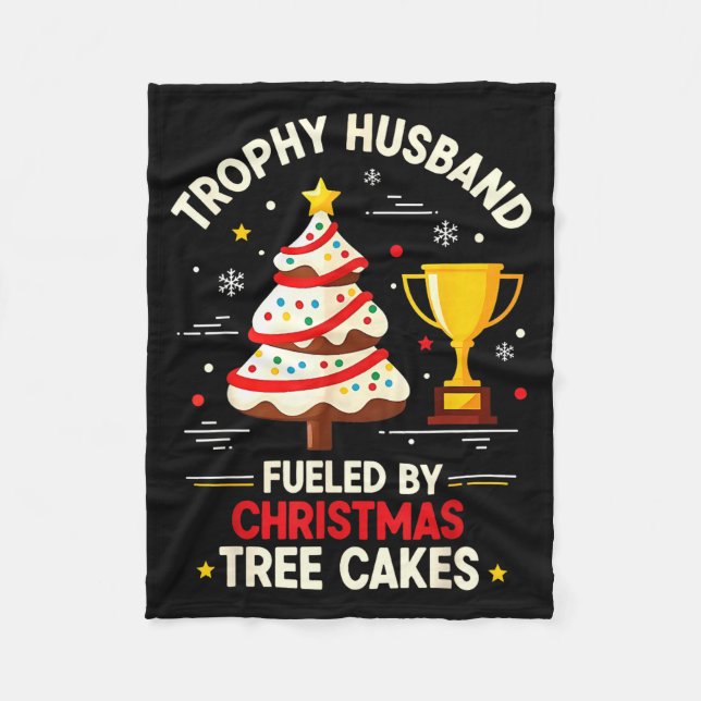 Trophy Retro Husband Fueled By Christmas Tree Cake Fleecefilt (Framsidan)