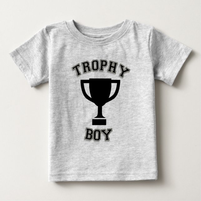 TROPHYPOJKE T SHIRT (Framsida)