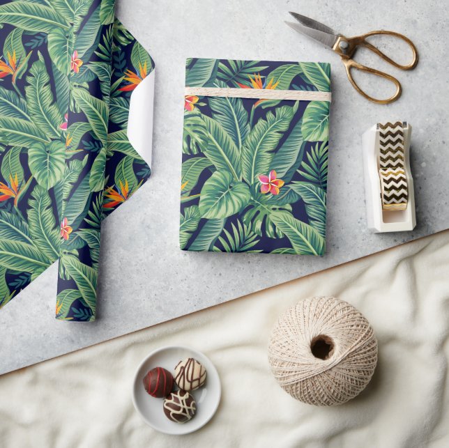Tropical Banana Monstera Palm Leaves & Flowers Presentpapper (Hantverk)