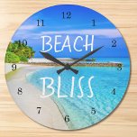 Tropical Beach Bliss Stor Klocka<br><div class="desc">För dem som drömmer om stränder! Kom ihåg din dröm! Den här klockan är dekorerad med en vacker strandscen och ord Beach Bliss. Anpassa den med din egen ord och fotografi om du vill.</div>