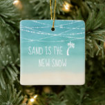 Tropical Beach Första jul i Florida Julgransprydnad Keramik<br><div class="desc">Nautical Boutique Co.'s roligt varmväderdesign, som har sitt ursprung i Florida, har naturligtvis en söt ikon handflatan träd, vit kritformad typografi, och känslan "Sand är New Snö". Den är på ett vackert akvathav och en sandstrand med twinkling ljus. På motsatt sida står det "Första julen i Florida" och året -...</div>