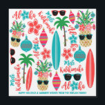 Tropical Beach Pineapple Mele Kalikimaka<br><div class="desc">Det tropiska strandtemat magnetjulkortet har mönster på surfbrädor,  handflatan träd med strängar ljus,  dekorerade ananas,  hibiscus blommor,  solglasögon,  prydnadsföremål och Hawaiianska hälsning "Mele Kalikimaka" och "Aloha". Perfekt för strand-,  kust-,  ö- och surfteman. Originalteckningen KL Lagrar.</div>