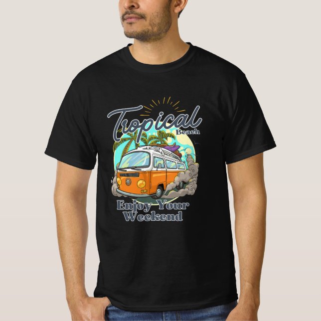 Tropical Beach Weekend Adventure T Shirt (Framsida)