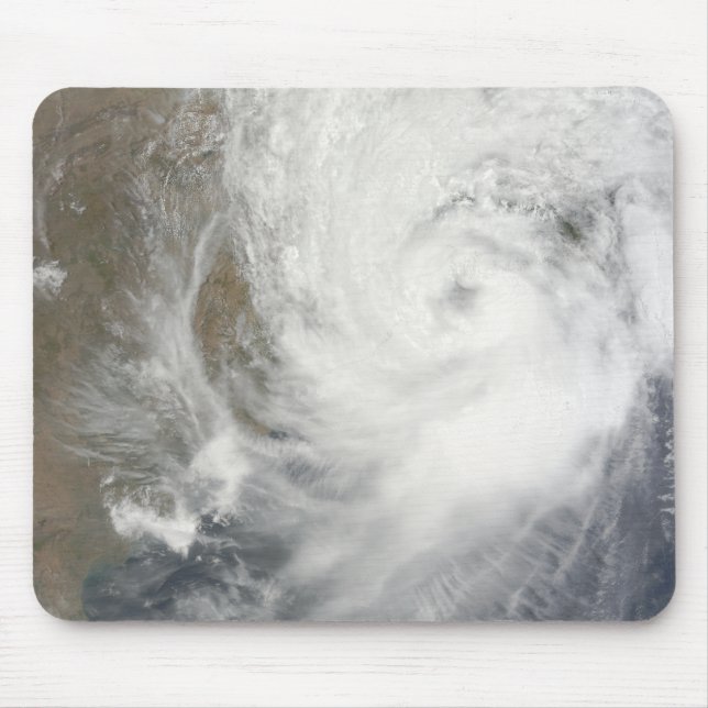 Tropical Cyclone Aila Musmatta (Framsidan)