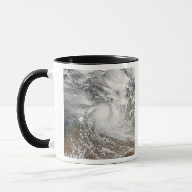 Tropical Cyclone Billy Mugg (Vänster)