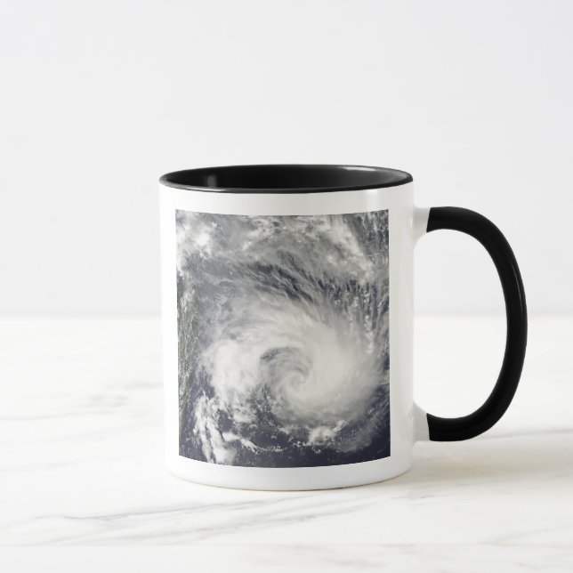Tropical Cyclone Gael Mugg (Höger)