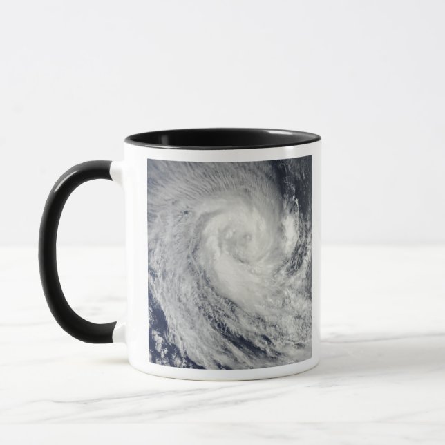 Tropical Cyclone Imani Mugg (Vänster)