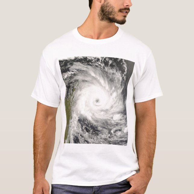 Tropical Cyclone Ivan over Madagascar Tee (Framsida)