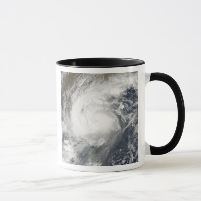 Tropical Cyclone Laila Mugg (Höger)