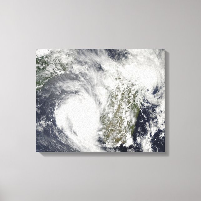 Tropical Cyclones Eric och Fanele 2 Canvastryck (Framsida)