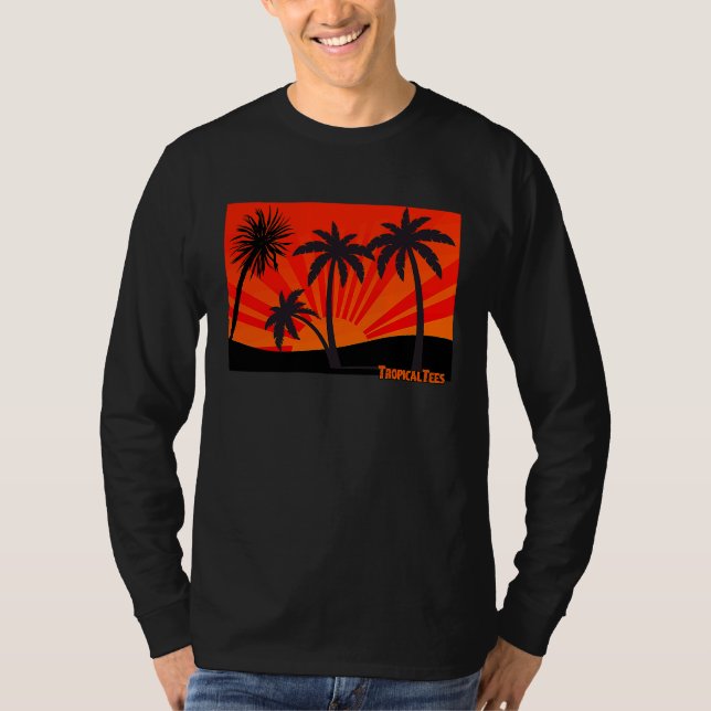 Tropical Orange Sunset with Palm Trees T Shirt (Framsida)