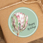 Tropical Rosa Protea Blommigt on Mint Runt Klistermärke<br><div class="desc">En vacker,  handmålad blommar för blommigt av vattenfärgsprotea på en mint grönt,  dessa ROUND-klistermärken är vackra för inbjudningskomponenter,  party favors,  presentförpackningar och mycket annat. Ändra bakgrunden färg till vad som helst! ALLA FORMER är gjorda för dig i vår butik och MATCHING-objekt —> http://bit.ly/2TLWeM5 <—</div>