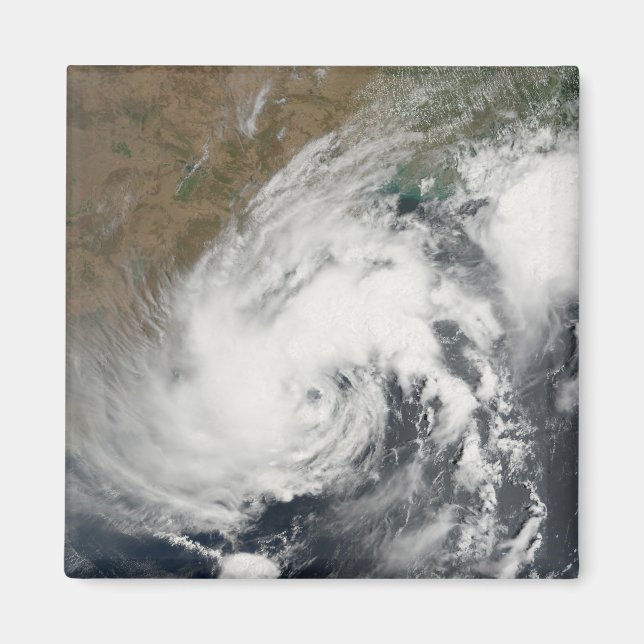 Tropical Storm Bijli Magnet (Framsidan)