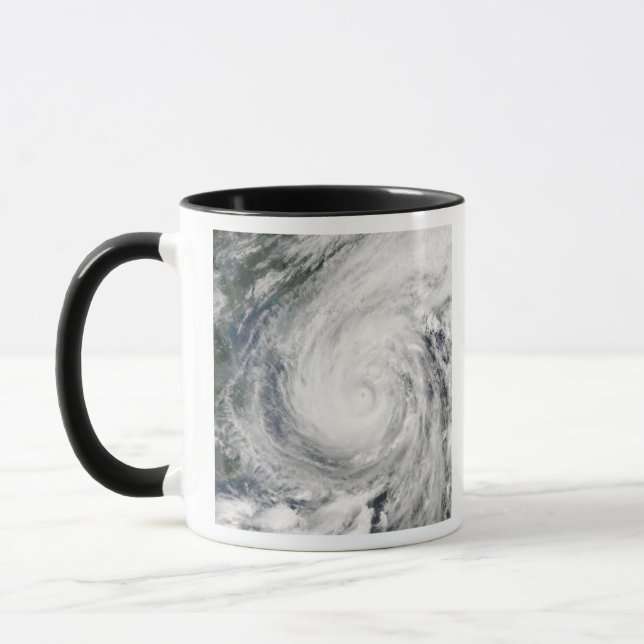 Tropical Storm Chanchu Mugg (Vänster)