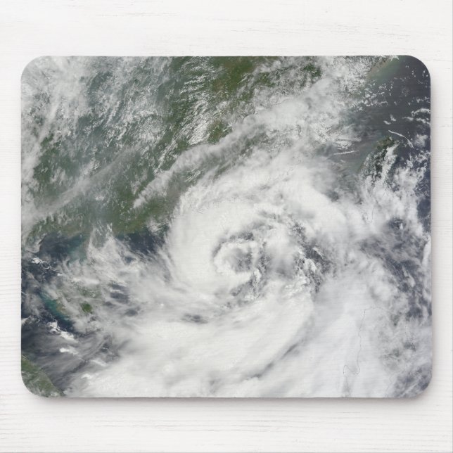 Tropical Storm Kammuri Musmatta (Framsidan)