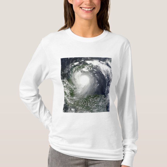 Tropical Storm Karl över Yucatan-Peninsulan T-shirt (Framsida)