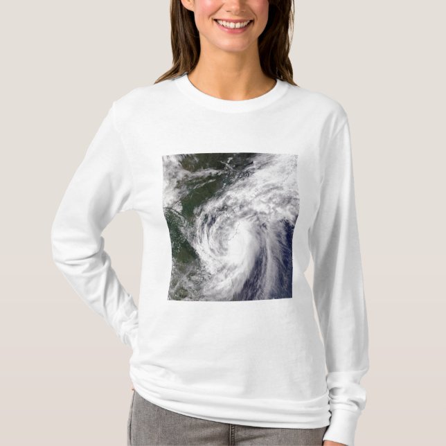Tropical Storm Mekkhala T-shirt (Framsida)