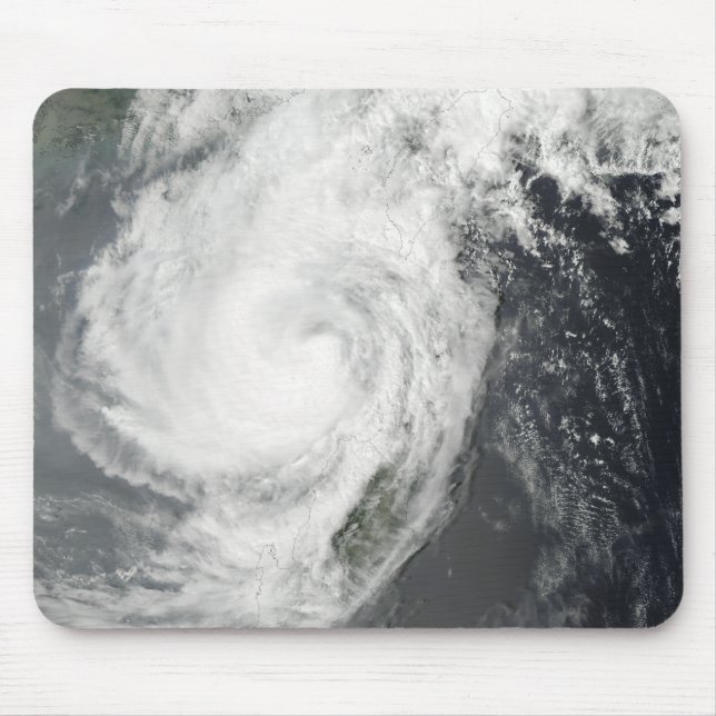 Tropical Storm Parm Musmatta (Framsidan)
