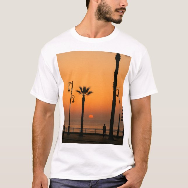 Tropical Sunset Beach T-Shirt (Framsida)