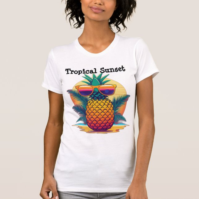Tropical Sunset Pineapple T-Shirt (Framsida)