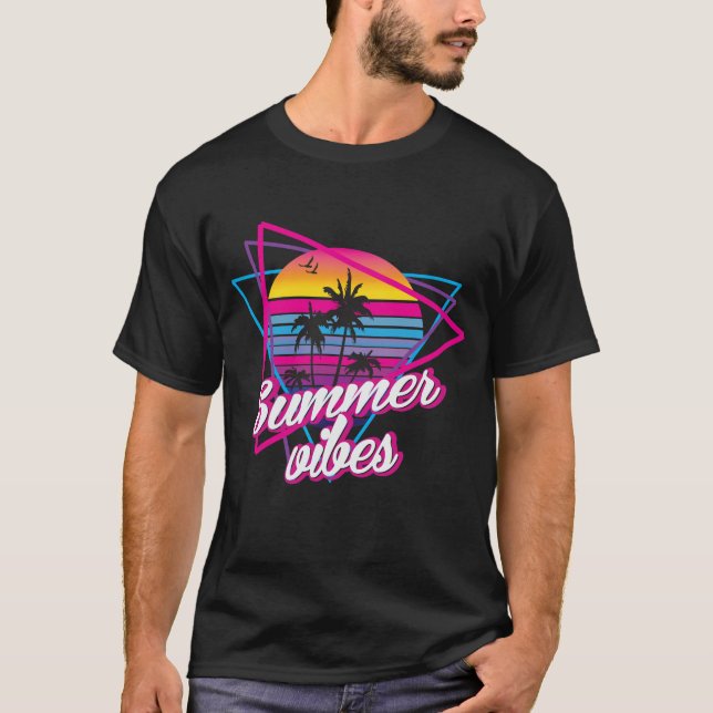 Tropical Sunset Summer Vibes T-Shirt (Framsida)