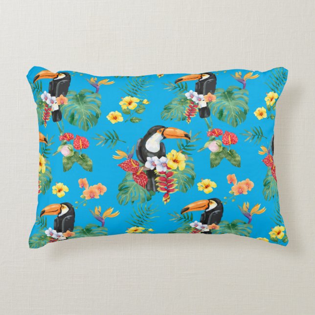 Tropical Toucan and Flowers Prydnadskudde (Framsidan)