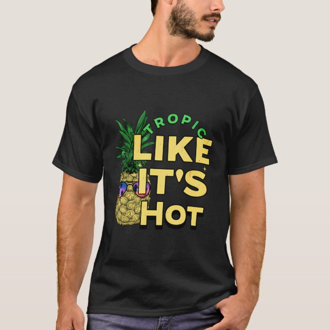 Tropik som det är Hett Coola  Pineapple Beach Älsk T Shirt (Framsida)