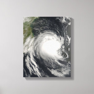 Tropisk Cyclone Favio som att närma sig Mocambiqu Canvastryck