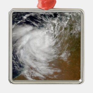 Tropisk Cyclone Magda som är kommande ashore i Julgransprydnad Metall